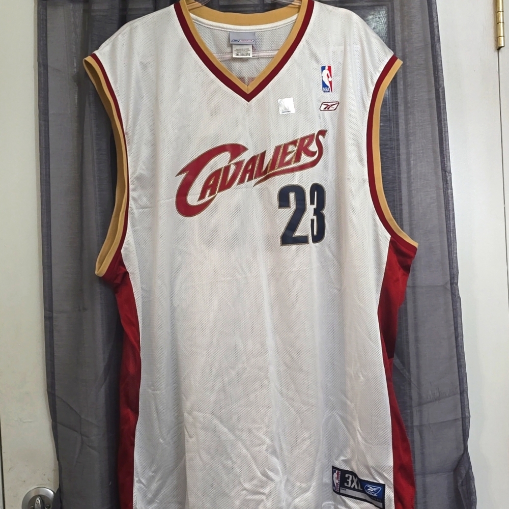 Vintage Reebok Cleveland Cavaliers #23 Lebron James jersey